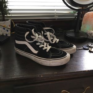 EUC BLACK HIGHTOP VANS